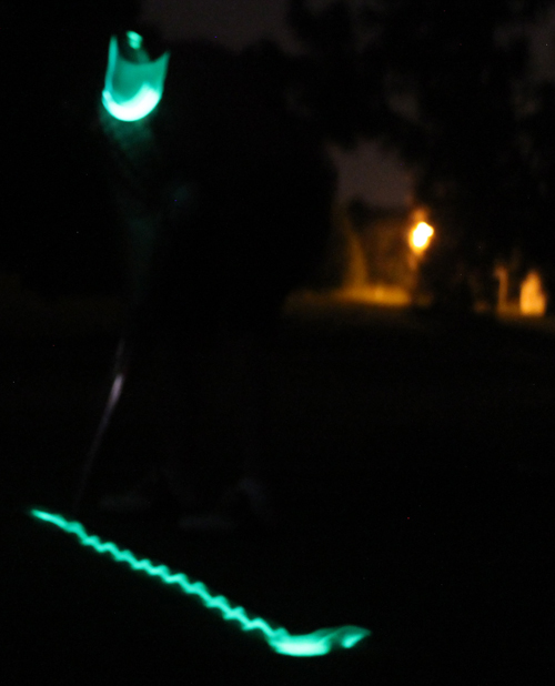 glow golf1